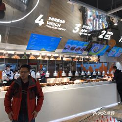 自助餐  虹口区  北外滩  盒马f2(白金湾广场店)  这个盒马店类似于