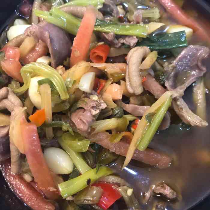 小杜鸡肠·酸萝卜鸡杂(光华店"周末加班点个外卖,听朋友推荐了这家