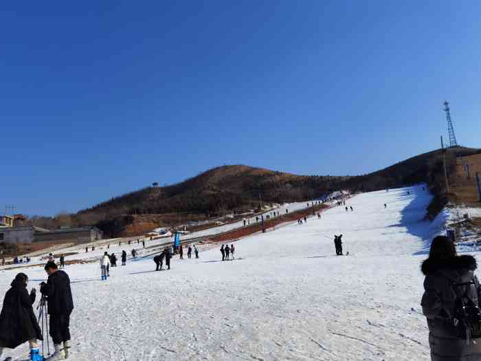 秦皇古道滑雪场-"1去的时候是周三,没有很多人还不错.