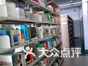 新乡医学院图书馆
