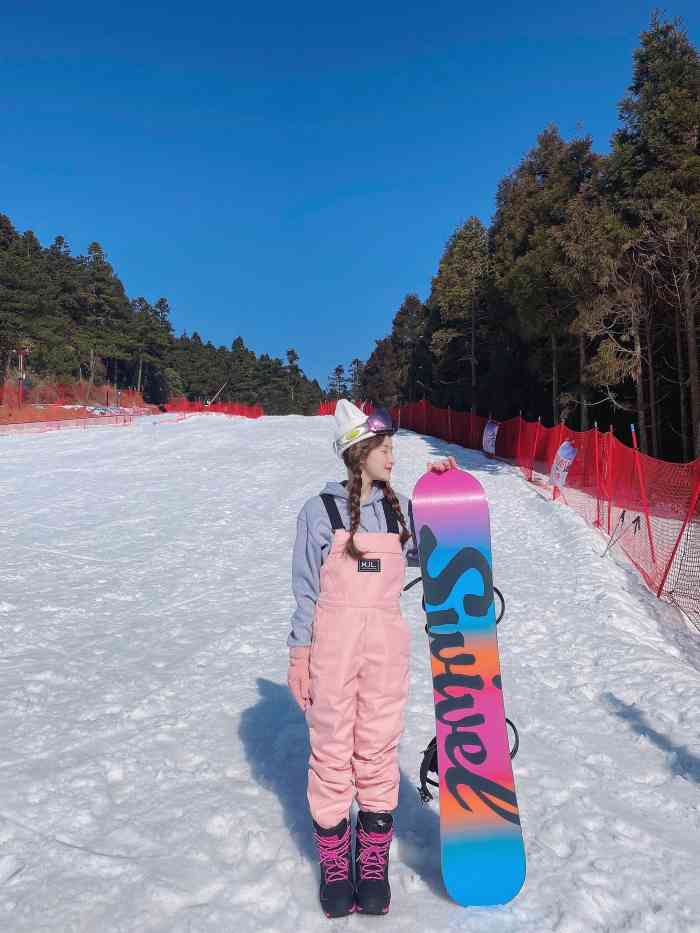 明月山滑雪场-"景区门票加缆车加滑雪套票298,初级.