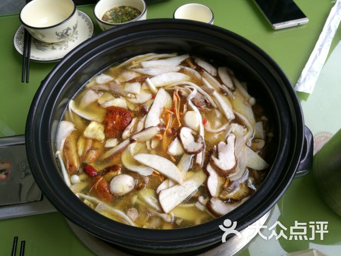 野菌王火锅(五华区店)清汤菌菇八珍锅图片 - 第3张