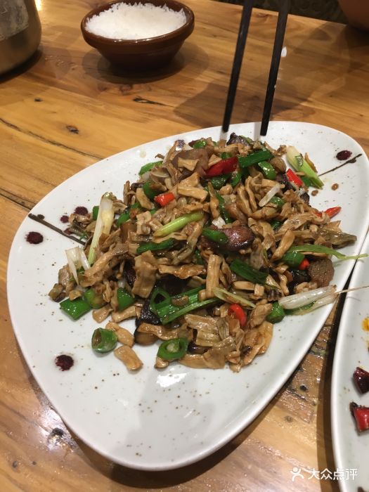 卜豆角炒腊肉