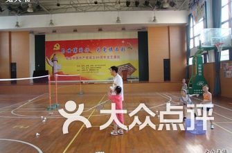 体校排名_体校少年跳水训练图片(2)