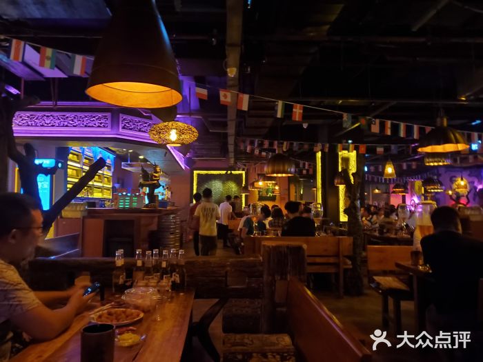 helens海伦司小酒馆(大十字广场店)大堂图片