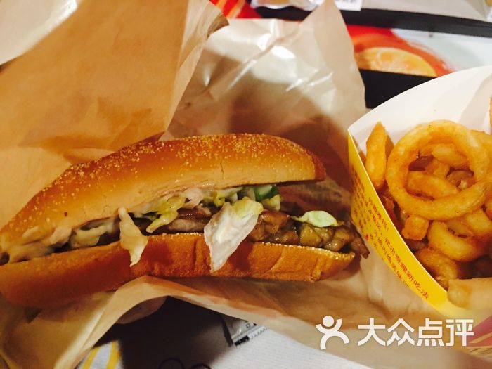 板烧鸡腿堡套餐