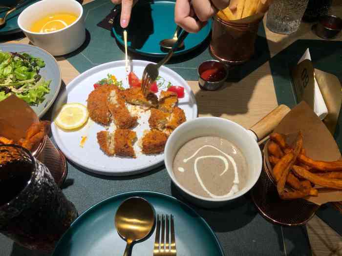 轻食漫语餐厅-"跟妈妈两个人来吃西餐,团的118的双人.
