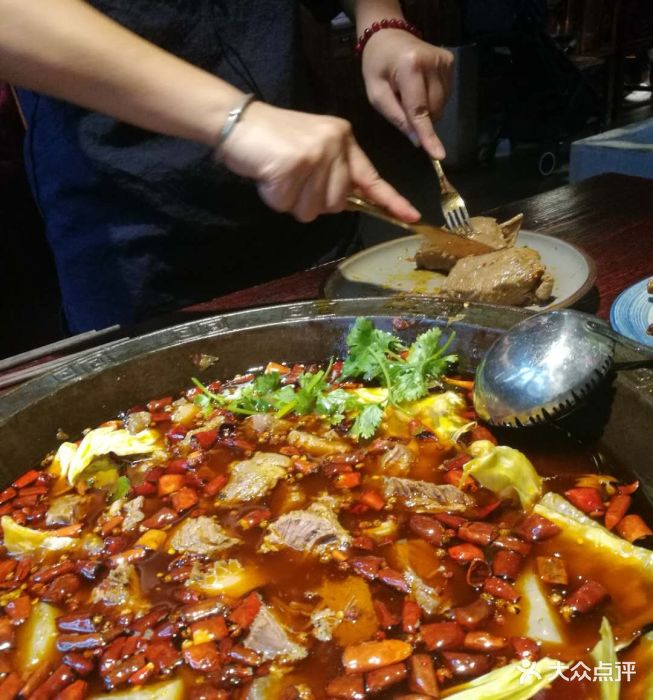 受气牛肉(弹子石老街店)-大堂图片-重庆美食-大众点评