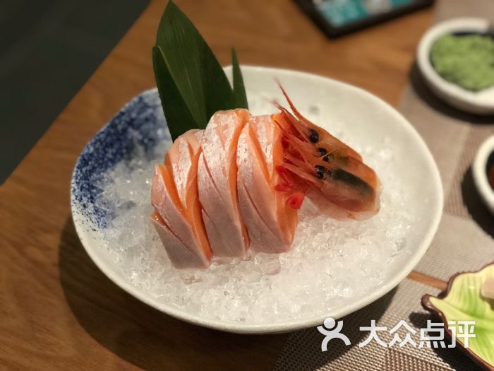 雨上日本料理(合汇城店)三文鱼腩刺身图片 - 第5张