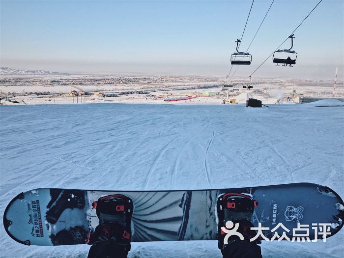 丝绸之路国际滑雪场图片 第2张
