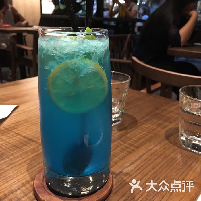 michael's cafe 蓝柑气泡水