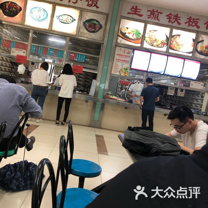 武昌首义学院-西区学生食堂