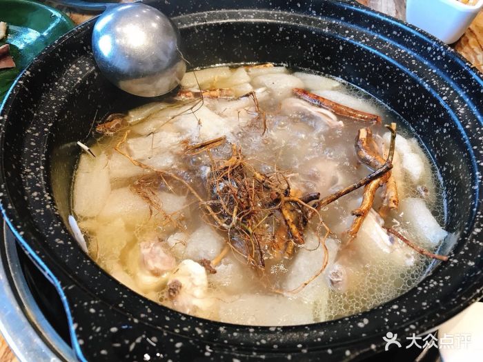 五指毛桃板栗椰子鸡