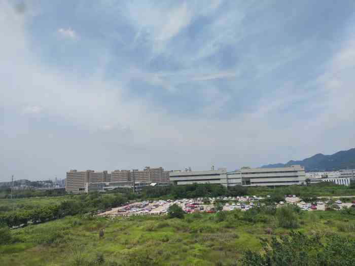 富士康厂区d区-"重庆富士康位于重庆市沙坪坝区西永镇