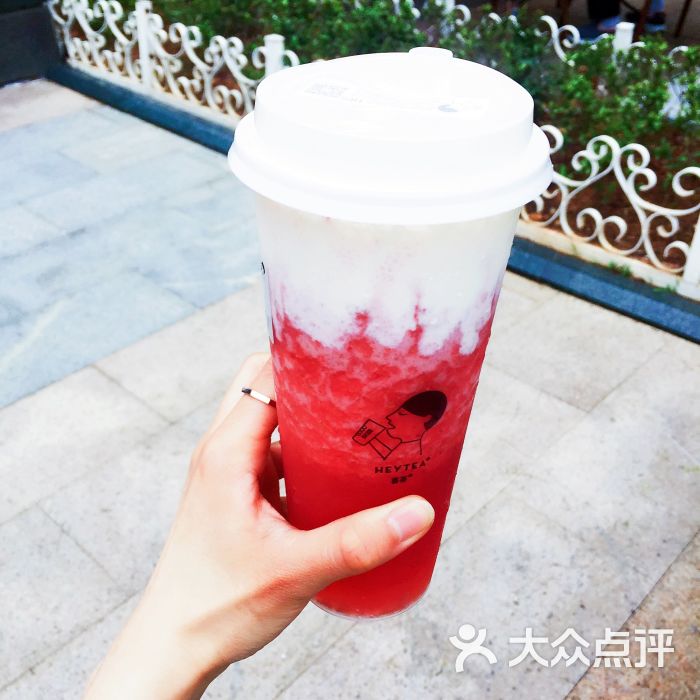 喜茶(来福士店)草莓芝芝图片 - 第21404张