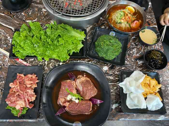 啊美丽炭火烤肉(滑翔一店)