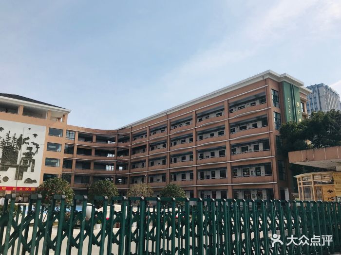 南京江宁科学园小学图片