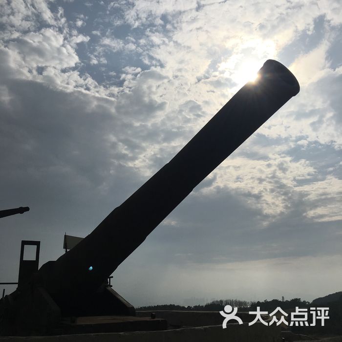 刘公岛旗顶山炮台遗址