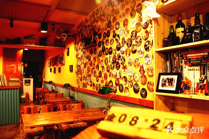 木屋影视主题咖啡