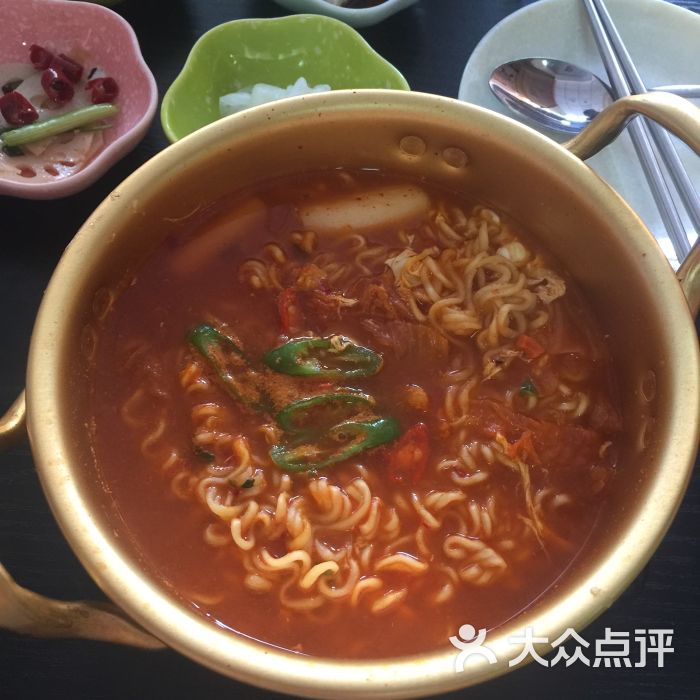 泡菜辛拉面