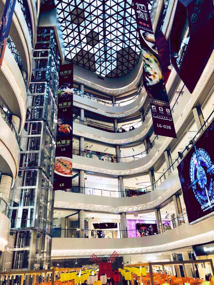 金沙印象城-"金沙印象城是新开的商场,在物美对面.这个.