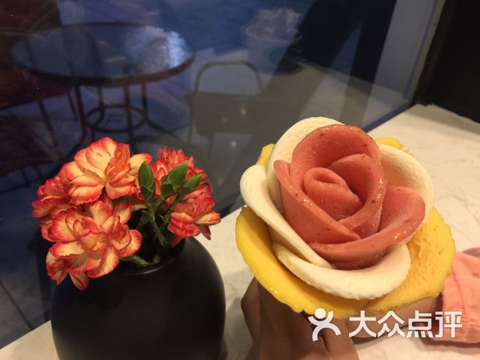 amorosa gelato cafe 玫瑰花冰淇淋(花城汇店)图片 第1张
