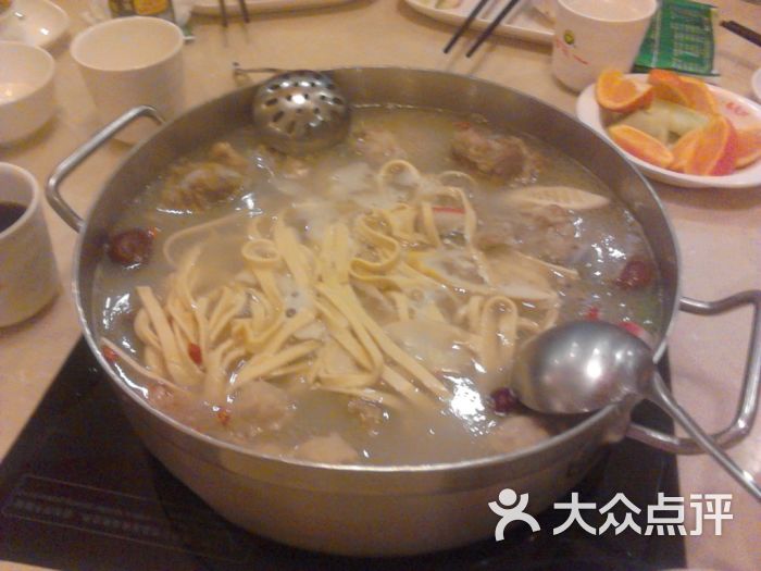 再见只是陌生人吉他谱_陌生人火锅人均多少