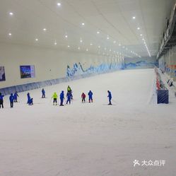 11:33 商家回应 2018-09-06 13:08:03 感谢你选择重庆际华园室内滑雪
