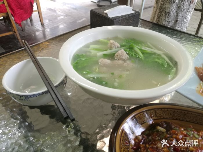 水滑丸子汤