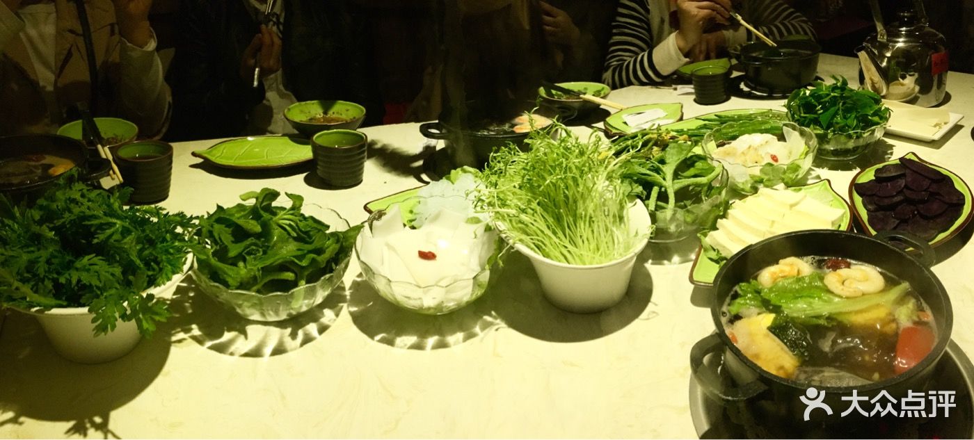 一叶一世界藏茶素食火锅(优品道广场店)的点评