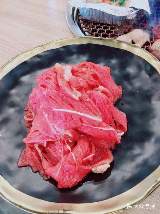 【位置】李村交警大队旁,门头斜斜的就是他.