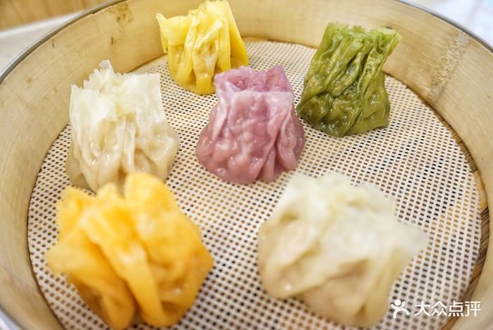 笋丁五彩烧麦