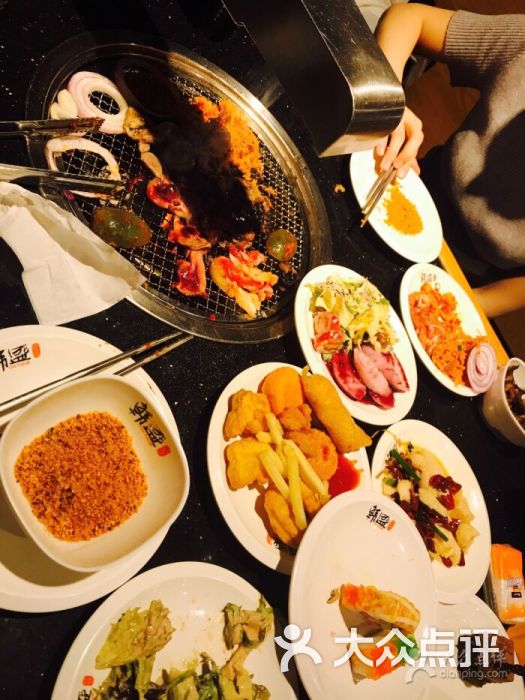 韩盛炭火自助烤肉(服装城店)图片 第2张
