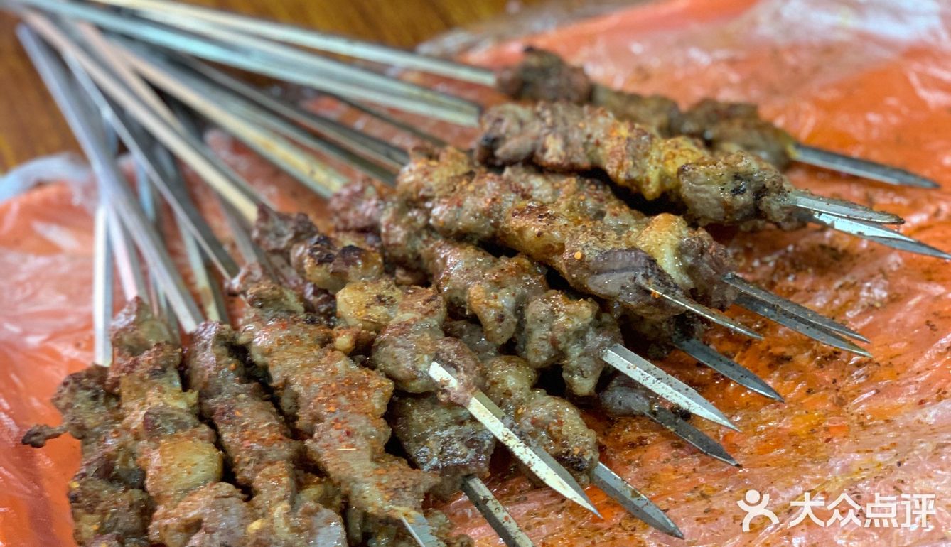 实名pick怡妮新疆风味的小羊肉串,烤羊肉串,味道真的太赞了!