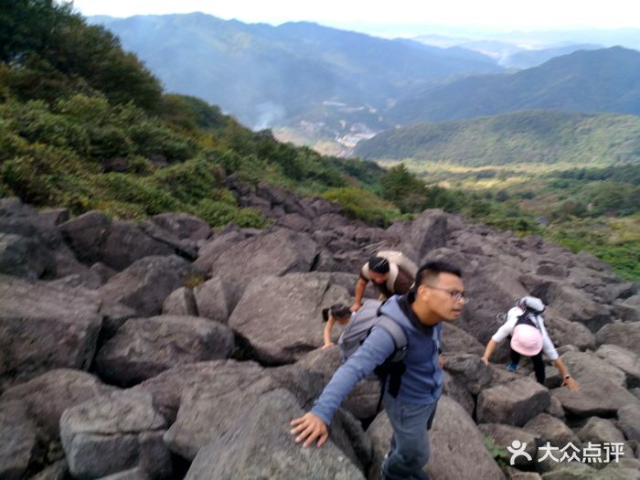 覆卮山景区冰川石浪区图片