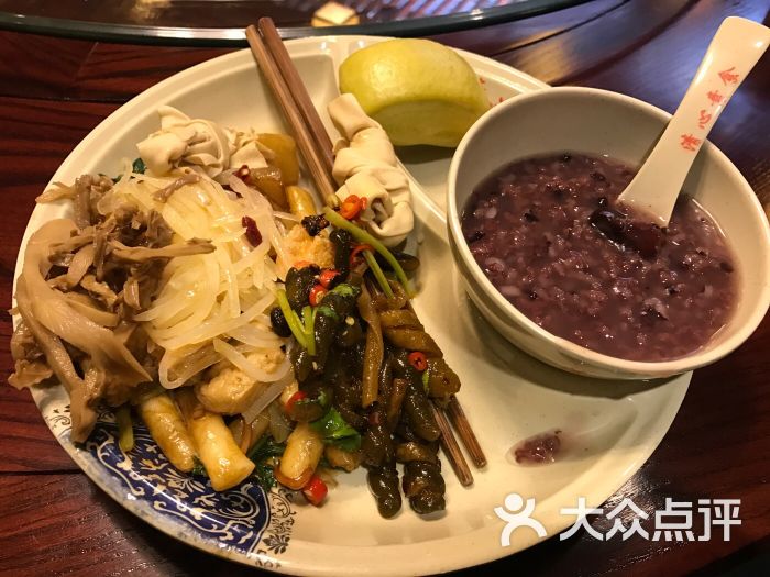 大隐清心素食自助餐厅图片 第3张