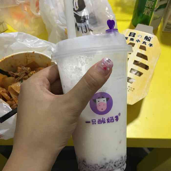 一只酸奶牛(民乐园万达店)-"以前在重庆见过,队排的里