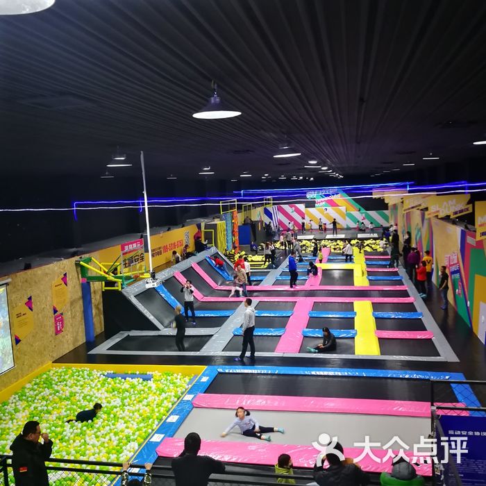 spring park弹力公园健身蹦床馆