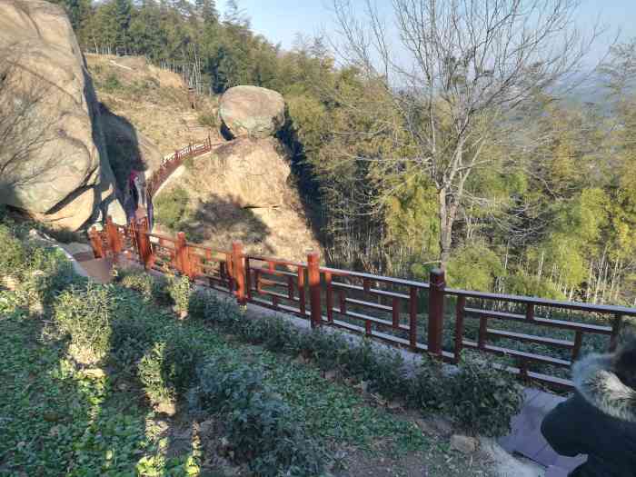 观天下景区(石佛山天子湖景区)