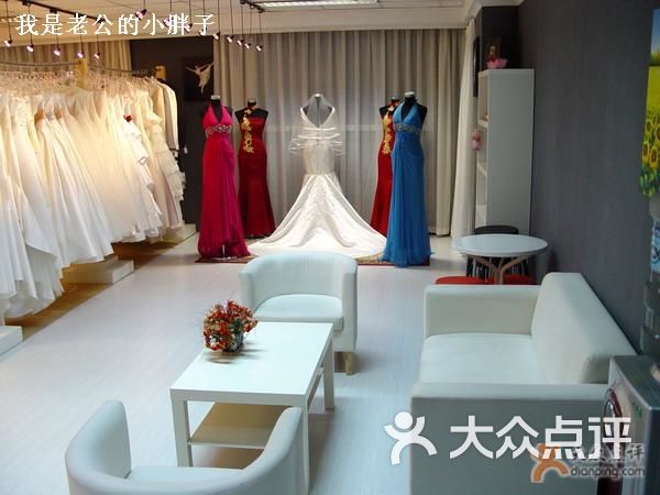 婚纱店内照片_动漫婚纱情侣头像(2)