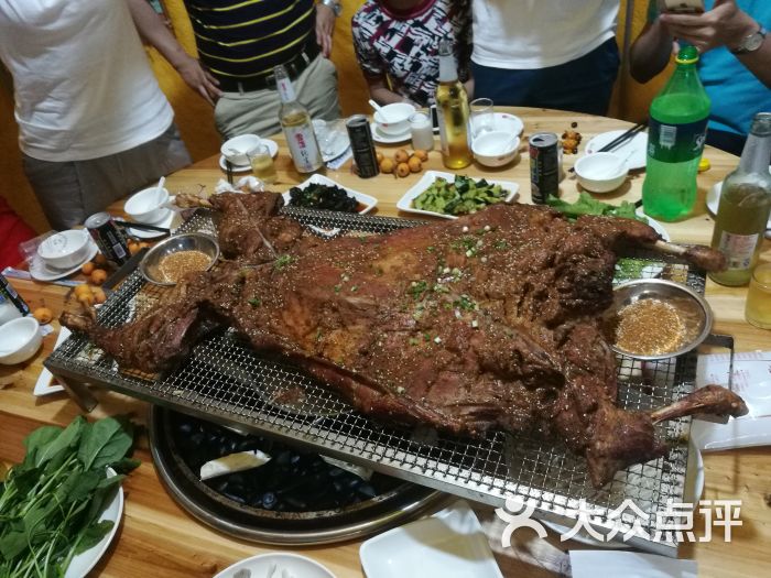 秋涛路蒙古包烤全羊图片 - 第4张