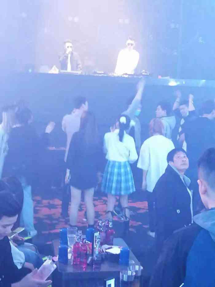 乐登帆船派对酒吧club佛山旗舰店