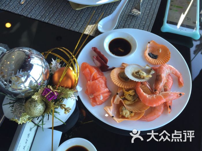 历下区 泉城广场 自助餐 索菲特银座大饭店银顶旋转西餐厅 所有点评