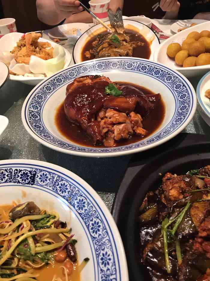 知音酒楼(汉广店)-"很一般吧,大众点评上推荐的特色菜