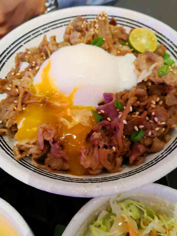 熊吞·大碗丼日式烧肉饭(恒隆广场店)