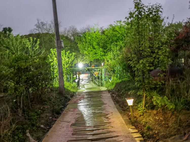 卧龙山庄农家乐(溧水店)-"清明小长假,农庄人气爆满在