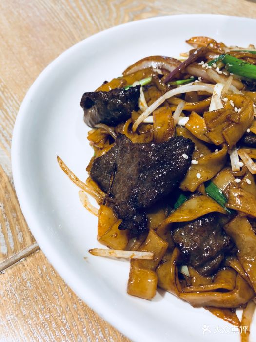 粤星隆港式茶餐厅干炒牛河图片 - 第2张