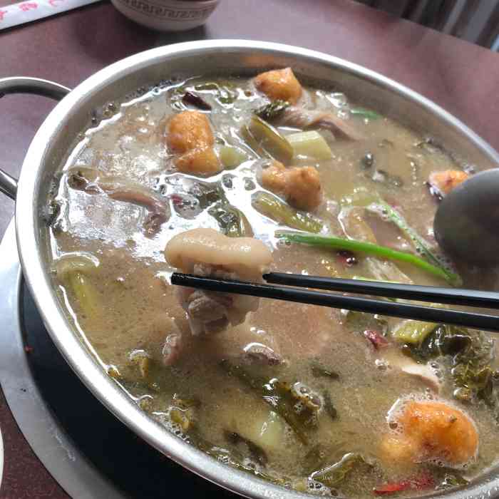 正宗镇雄酸汤猪脚-"作为外地人路过,看到在望海楼旁边