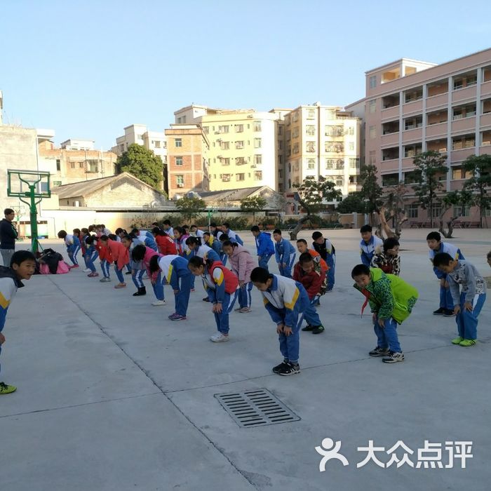 广州市花都区新华田美小学