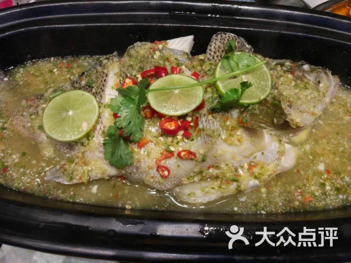 青柠檬蒸鲈鱼
